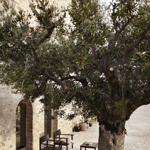 chunkylounge-black_chunkytable60-black_jarpot-xl-sand_pot-antik_jarvase-l-smoke_glazepotl-phantom__720x720_q85_crop_subsampling-2_upscale