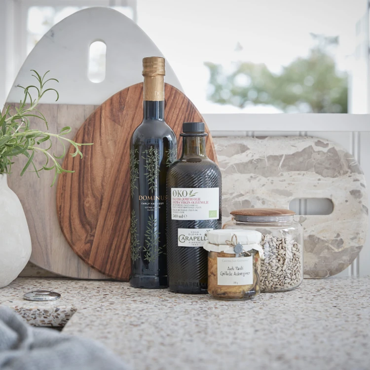 podluzna-marmurowa-deska-do-krojenia-ellia-lene-bjerre-casa-carina