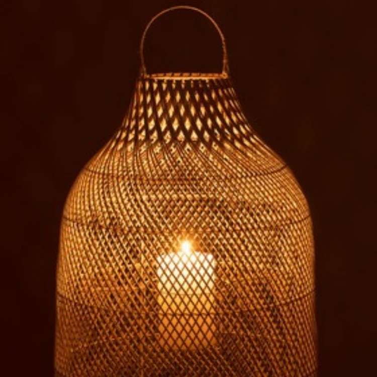 biala-latarnia-rattanowa-wysoka-jline-casa-carina