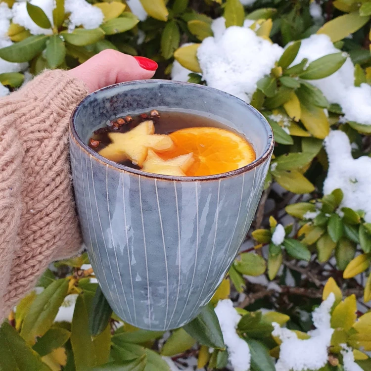 duzy-niebieski-kubek-z-uchem-nordic-sea-broste-copenhagen-casa-carina