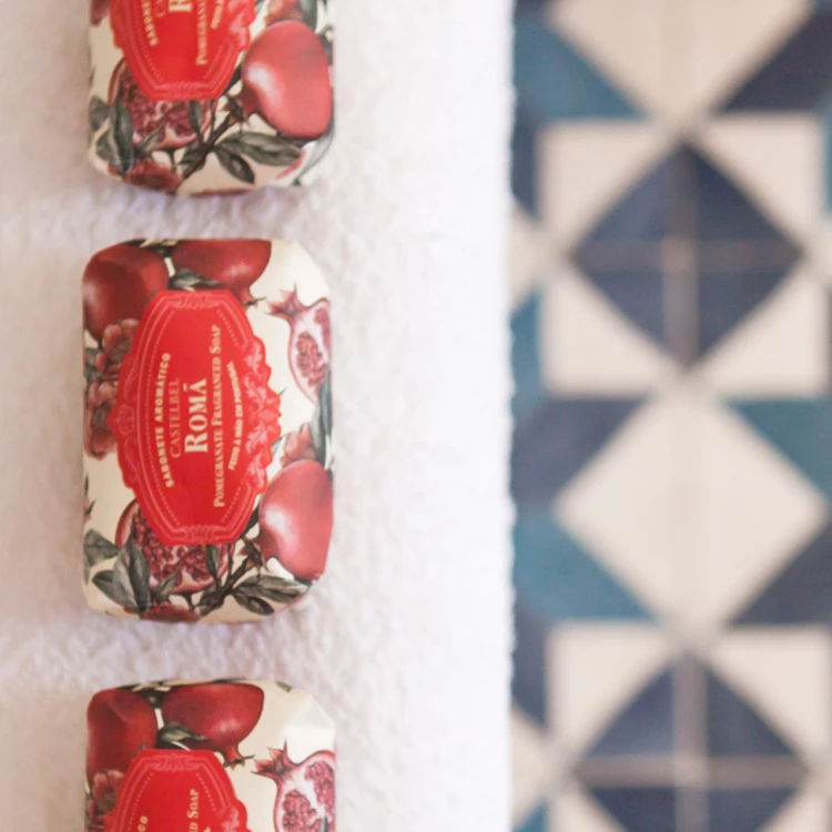 mydlo-w-kostce-o-zapachu-granatu-roma-castelbel-casa-carina