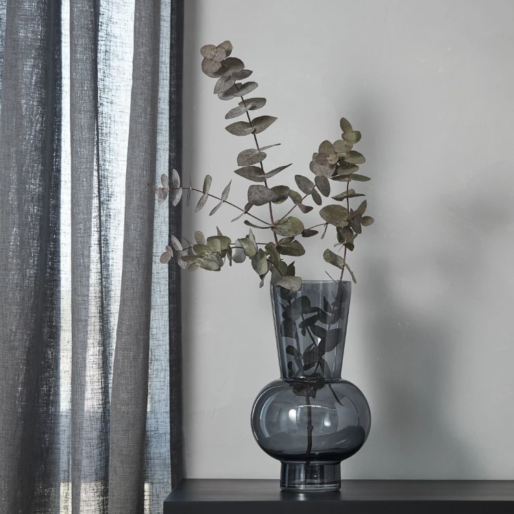 duzy-grafitowy-wazon-hedria-30-5-lene-bjerre-casa-carina