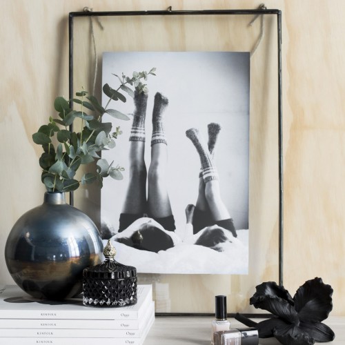 maly-szklany-czarny-pojemnik-dekoracyjny-miya-17-5-lene-bjerre-casacarina