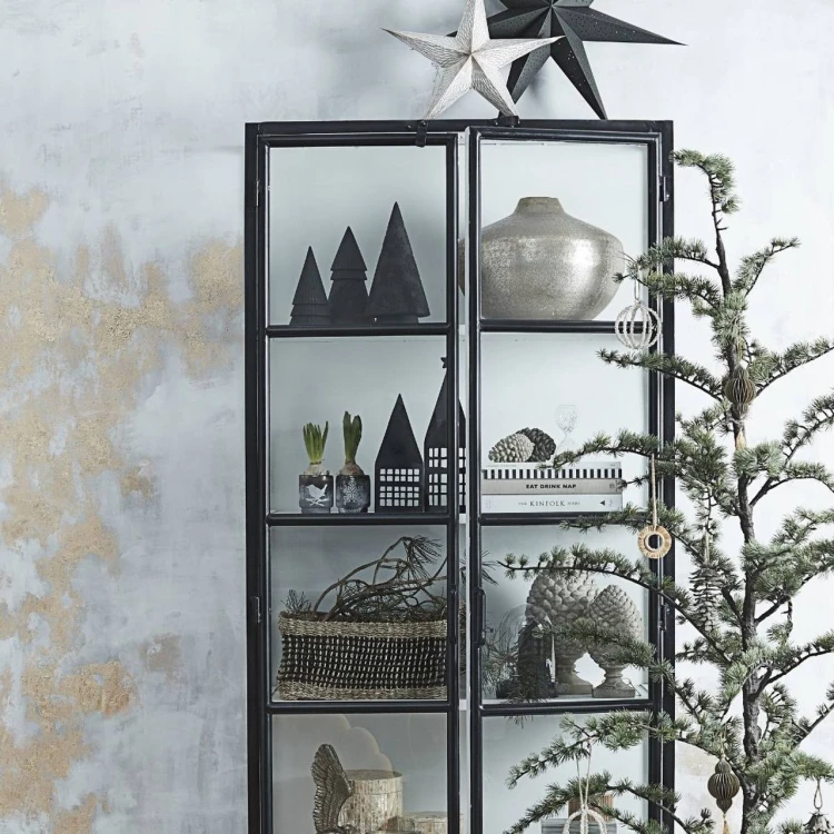 czarny-industrialny-regal-salon-depot-lene-bjerre-casa-carina.jpg