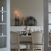 brazowy-drewniany-swiecznik-mango-36-holly-lene-bjerre-casa-carina.jpg