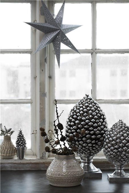 8894-serafina-pine-cone-30-cm1