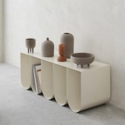 szara-doniczka-na-3-nozkach-terakota-angoba-12-16-kristina-dam-studio-casa-carina.jpg