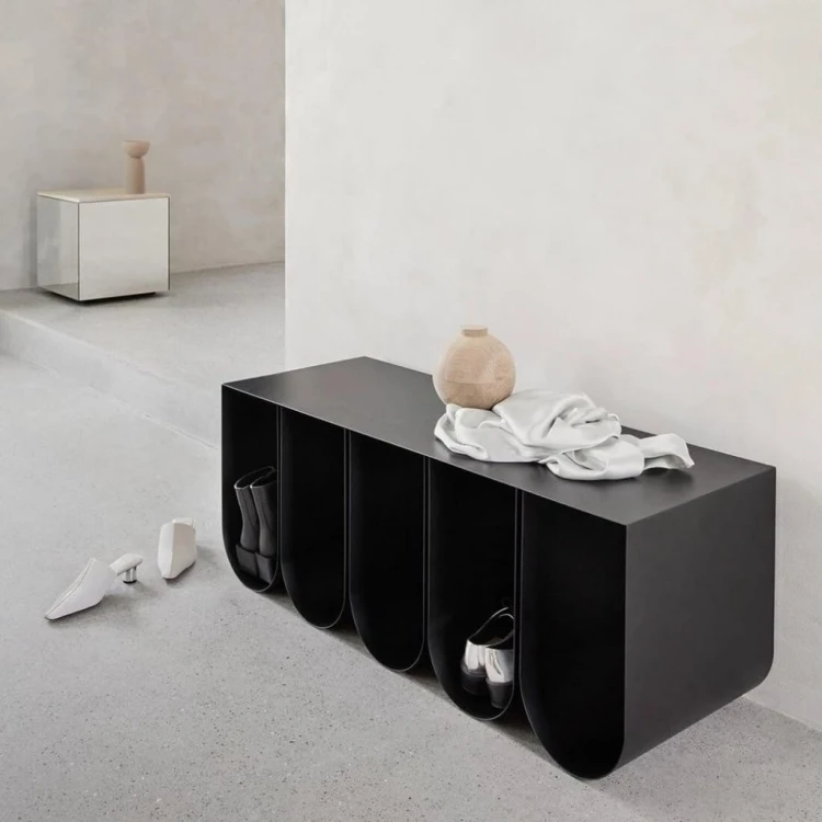 czarna-lawka-z-piecioma-przegrodami-110-curved-kristina-dam-studio-casa-carina.jpg