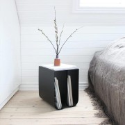 stalowy-stolik-z-przegrodami-czarny-curved-kristina-dam-studio-casa-carina.jpg