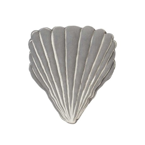 poduszka-muszla-szara-broste-copenhagen-casa-carina.jpg