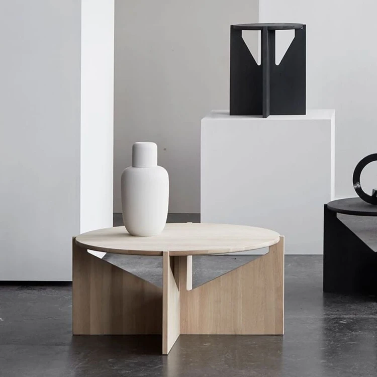 debowy-stolek-czarny-stolik-nocny-czarny-the-stool-kristina-dam-studio-casa-carina.jpg