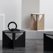 debowy-stolek-naturalny-stolik-nocny-the-stool-kristina-dam-studio-casacarina.jpg
