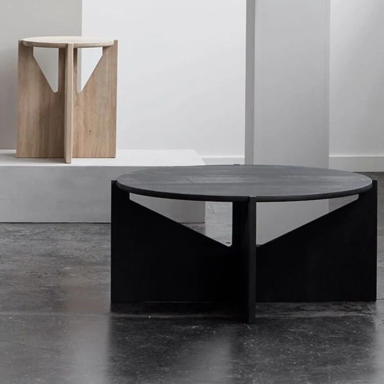 debowy-stolik-kawowy-czarny-okragly-blat-kristina-dam-studio-casa-carina.jpg