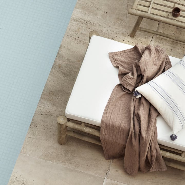 bambed-white_bamslowtable70_slowtassel50-navy_slowthrow-camel.jpg__720x720_q85_crop_subsampling-2_upscale.jpg