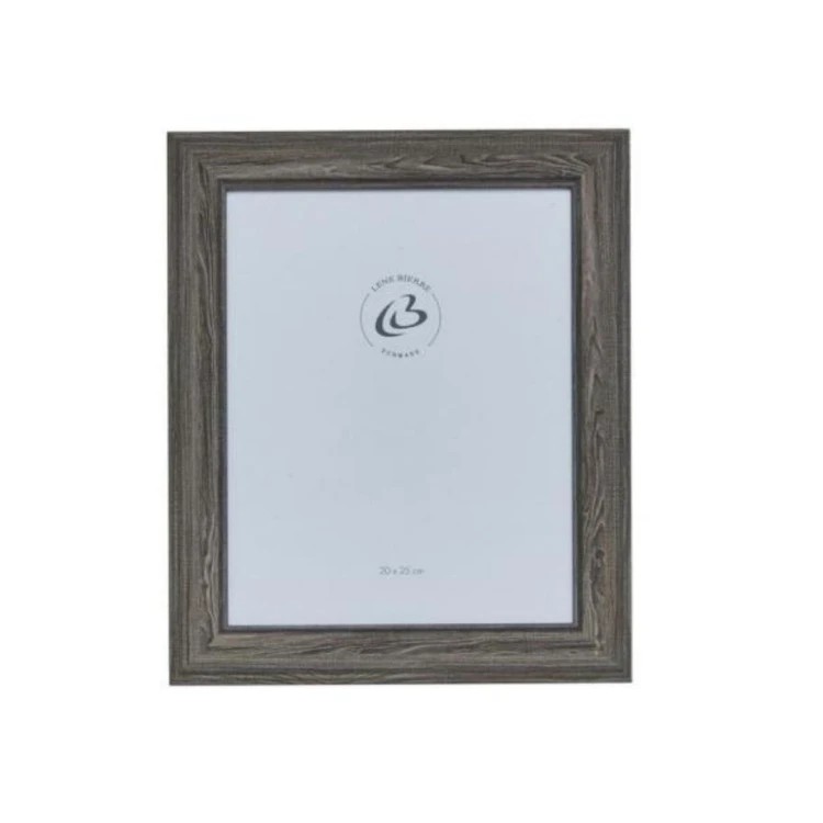 brazowa-drewniana-ramka-na-zdjecie-25x20-austia-lene-bjerre-casa-carina.jpg