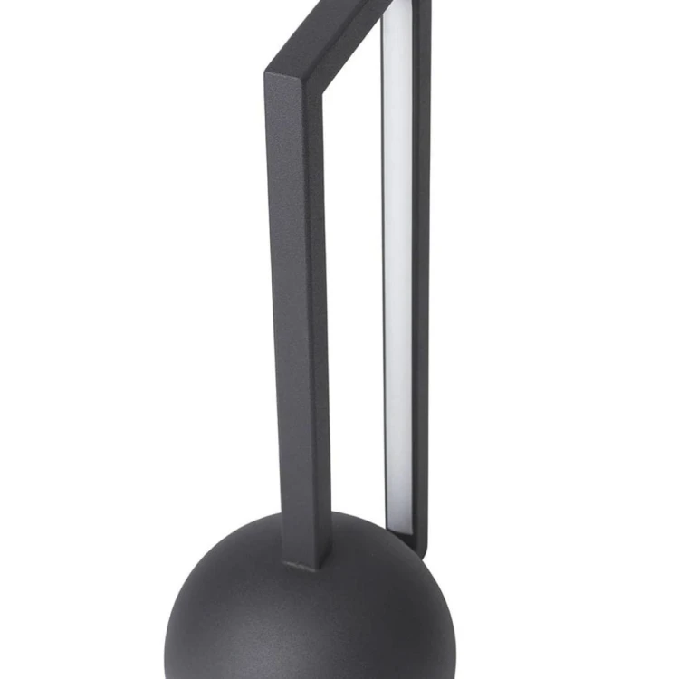 czarna-kulista-lampa-na-stol-led-kristina-dam-studio-casacarina.jpg