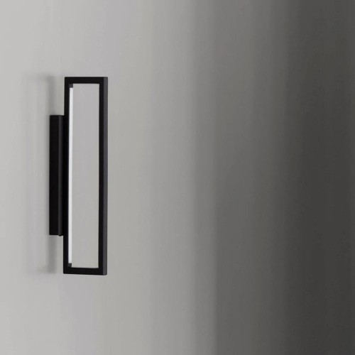czarna-prostokatna-lampa-scienna-led-kristina-dam-studio-casacarina.jpg