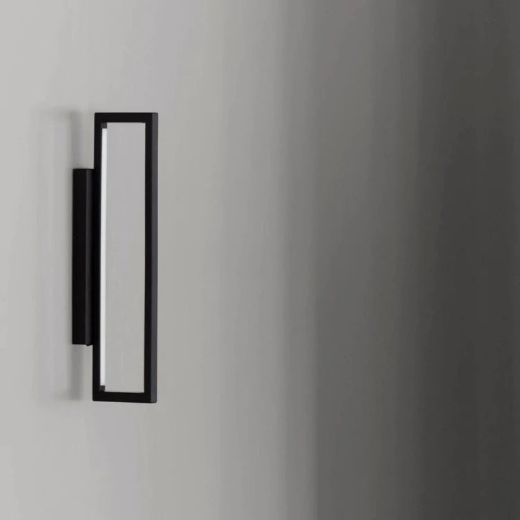 czarna-prostokatna-lampa-scienna-led-kristina-dam-studio-casacarina.jpg