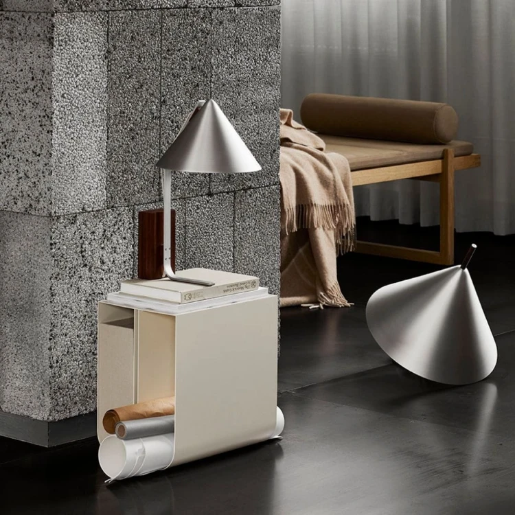 stozkowa-lampa-stolowa-e27-kristina-dam-studio-casa-carina.jpg