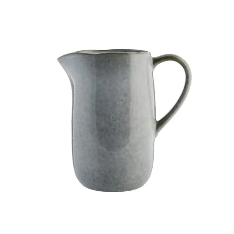 wysoki-szary-dzbanek-ceramiczny-amera-lene-bjerre-casacarina.jpg