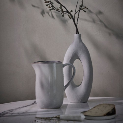 wysoki-szary-dzbanek-ceramiczny-amera-lene-bjerre-casa-carina.jpg