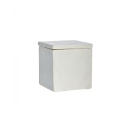 biale-marmurowe-pudelko-dekoracyjne-ellia-12x12x13-lene-bjerre-casa-carina.jpg