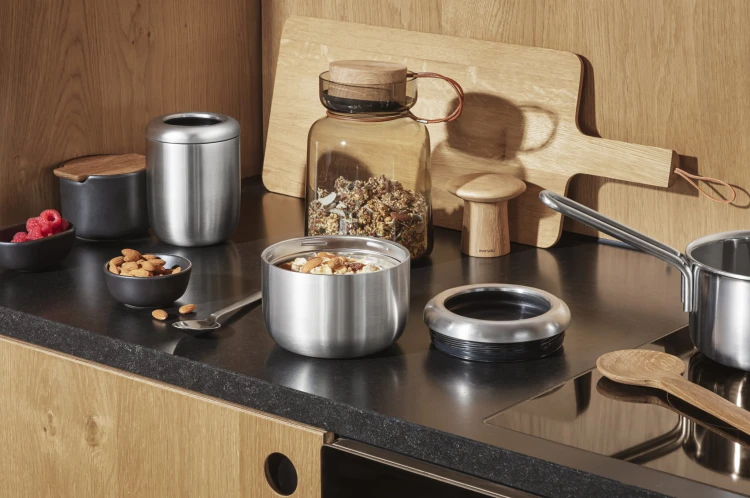 503081_503080_591504_520410_Eva_Solo_To_Go_Mealbox_steel_black_oat_breakfast_l.jpg