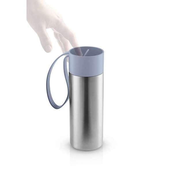 567040_To_go_cup_35cl_Blue_Sky_hand_aRGB_High.jpg