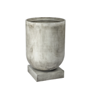 wysoka-szara-donica-betonowa-podium-bolia-casa-carina-2.png