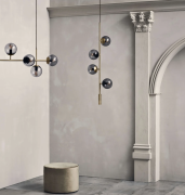 zlota-lampa-pionowa-4-klosze-orb-bolia-casa-carina.png