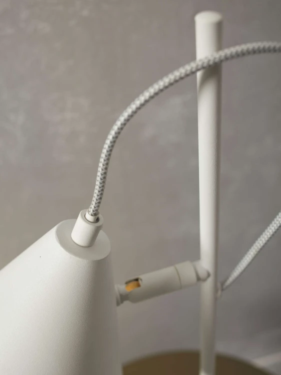 b7034b0a60e4577e6f2962693075dab9