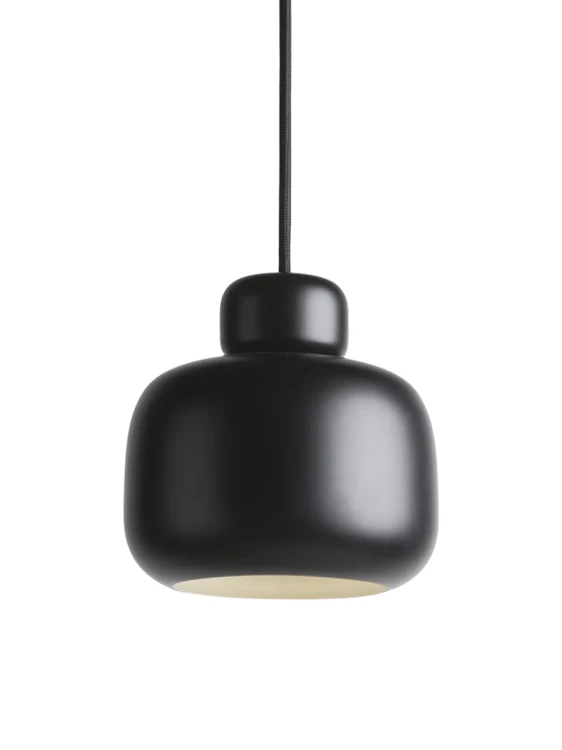 WOUD_Stone_czarna lampa.webp