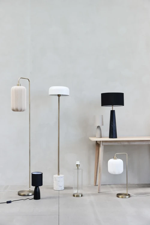 biała lampa 1.webp