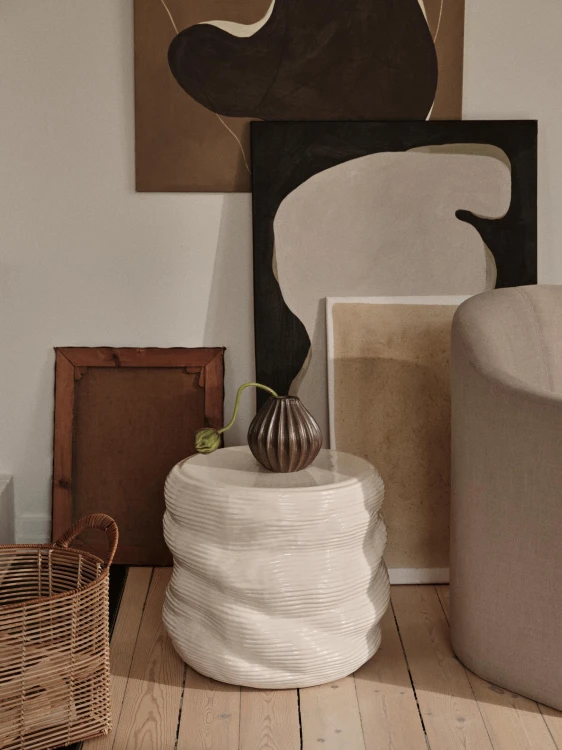 stolik jasny 1 z kamionki.jpg