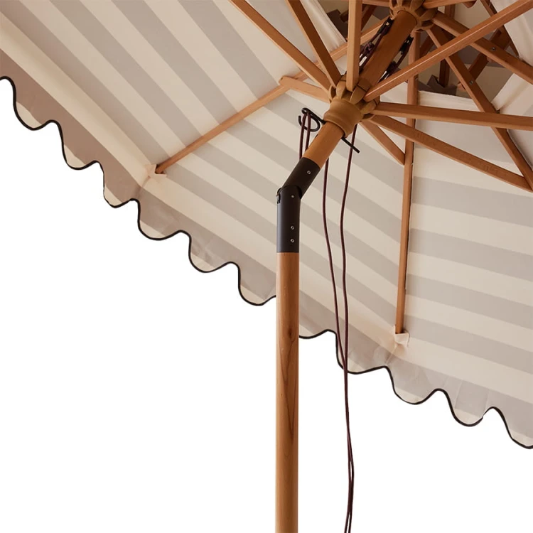 Parasol w paski,stracciatella