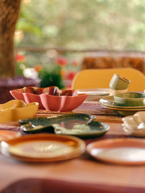 Miska do serwowania w kształce muszli, coral