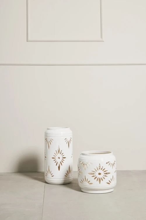 biały lampion hildie