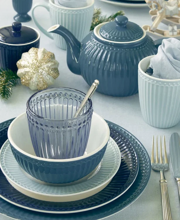 GreenGate-kubek ceramiczny z uchem 350 ml pale blu