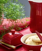 GreenGate-kubek ALICE ceramiczny z uchem 350 ml clared red