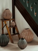 Broste Copenhagen - wazon karmelowy WIDE S